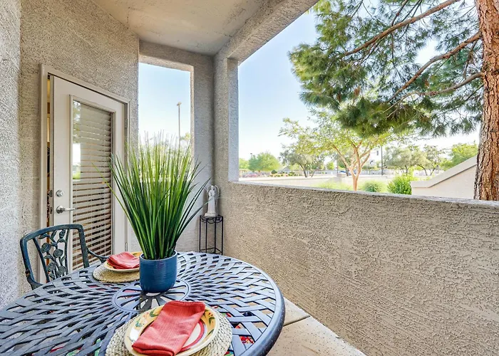 Patio & Perks: Gated Gilbert Mesa