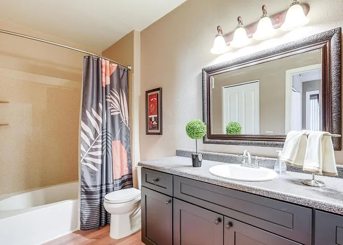Holiday home Patio & Perks: Gated Gilbert Mesa