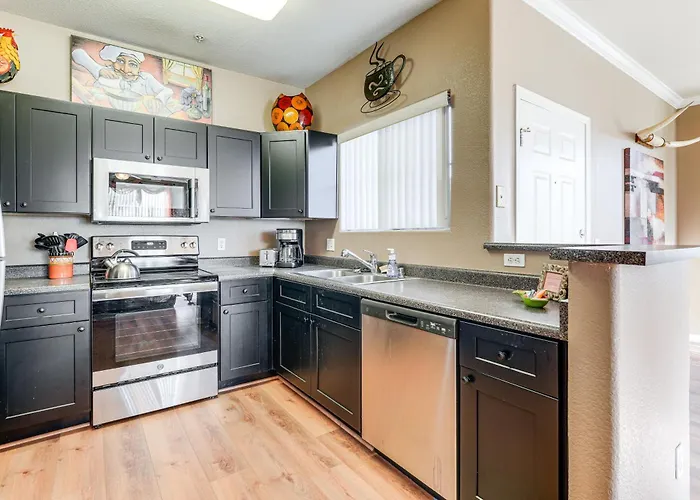 Holiday home Patio & Perks: Gated Gilbert