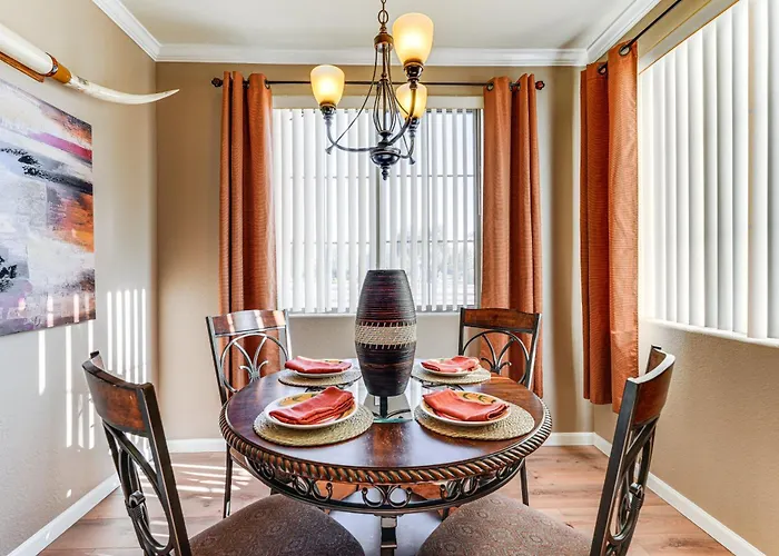 Holiday home Patio & Perks: Gated Gilbert Mesa