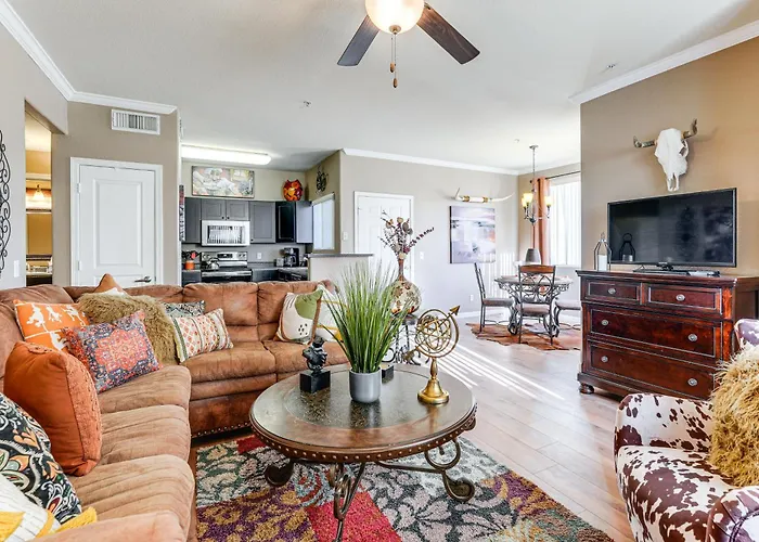 Patio & Perks: Gated Gilbert Mesa