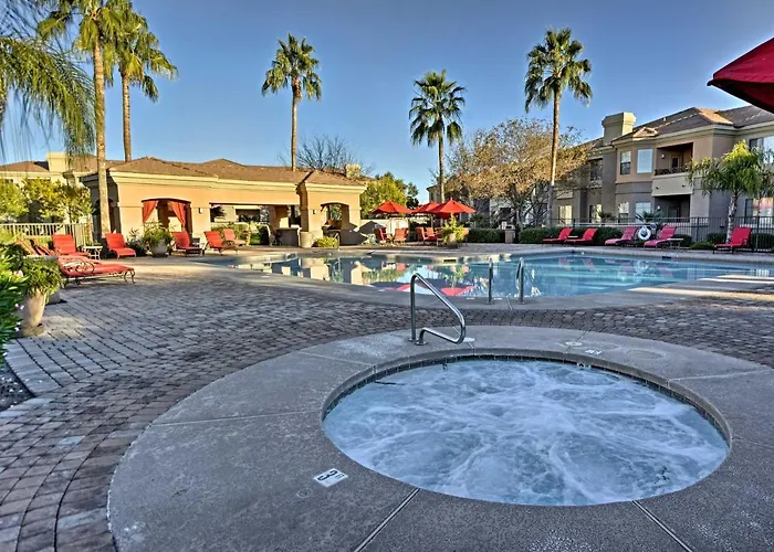 Holiday home Patio & Perks: Gated Gilbert
